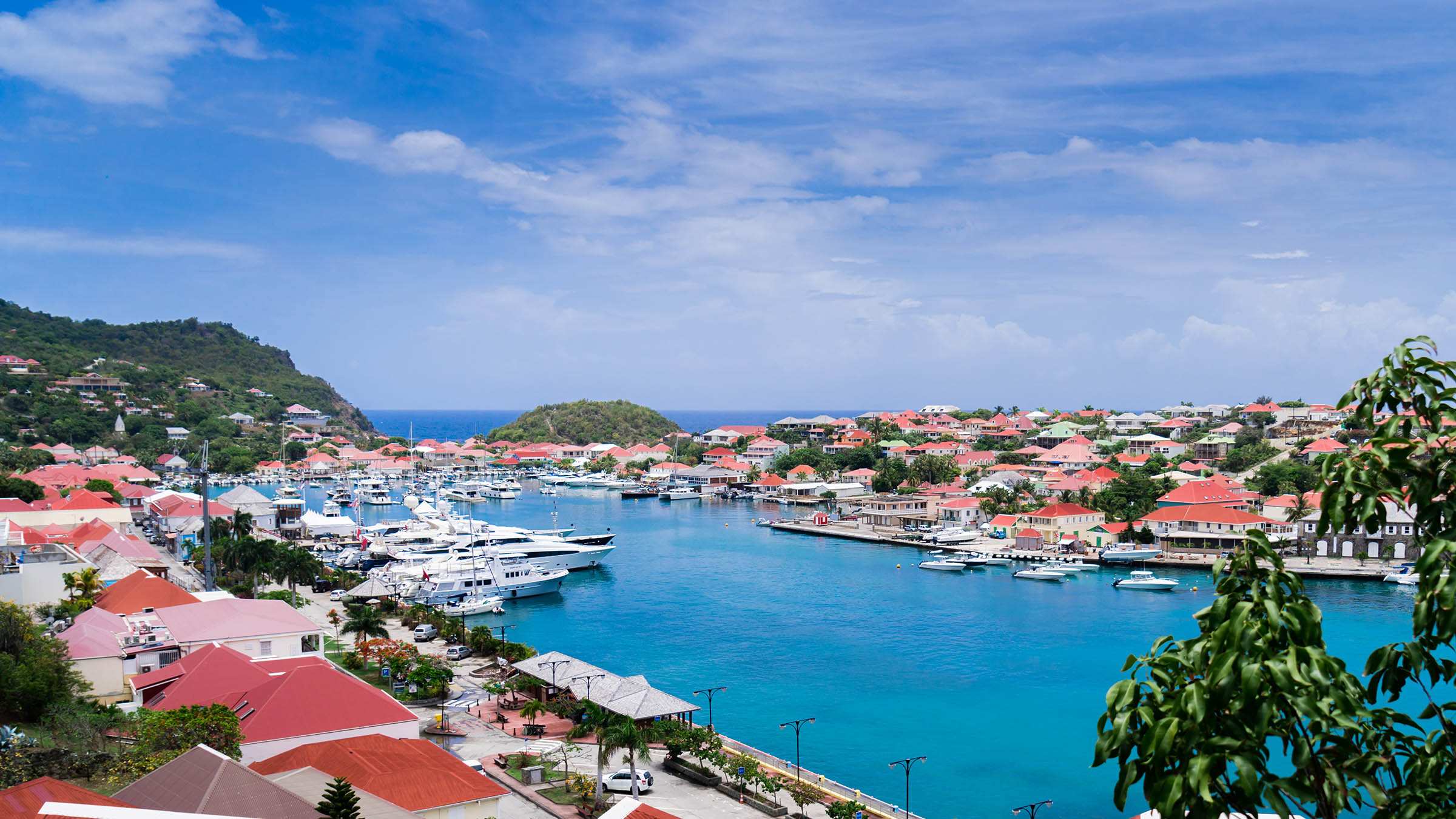 The Dutch Delights of St. Maarten: Must-Visit Destinations and Activities